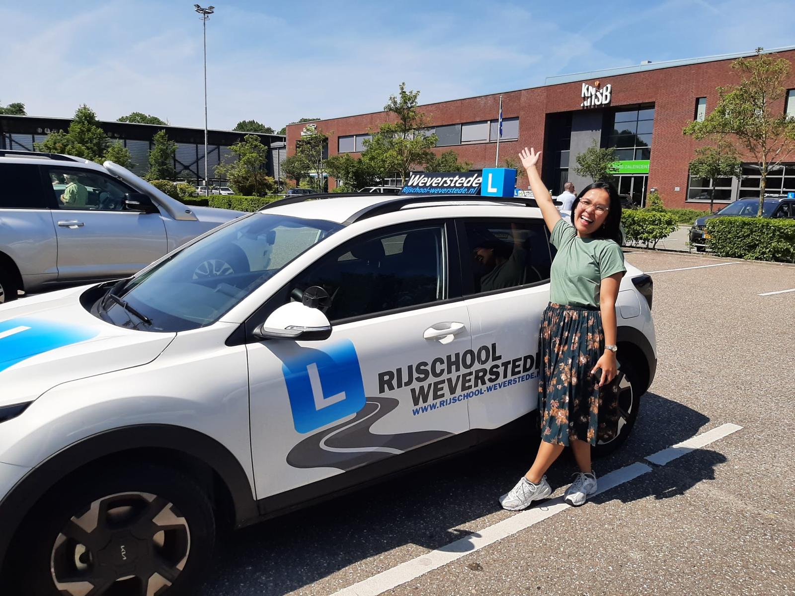 Geslaagde leerling bij Rijschool Weverstede in Utrecht